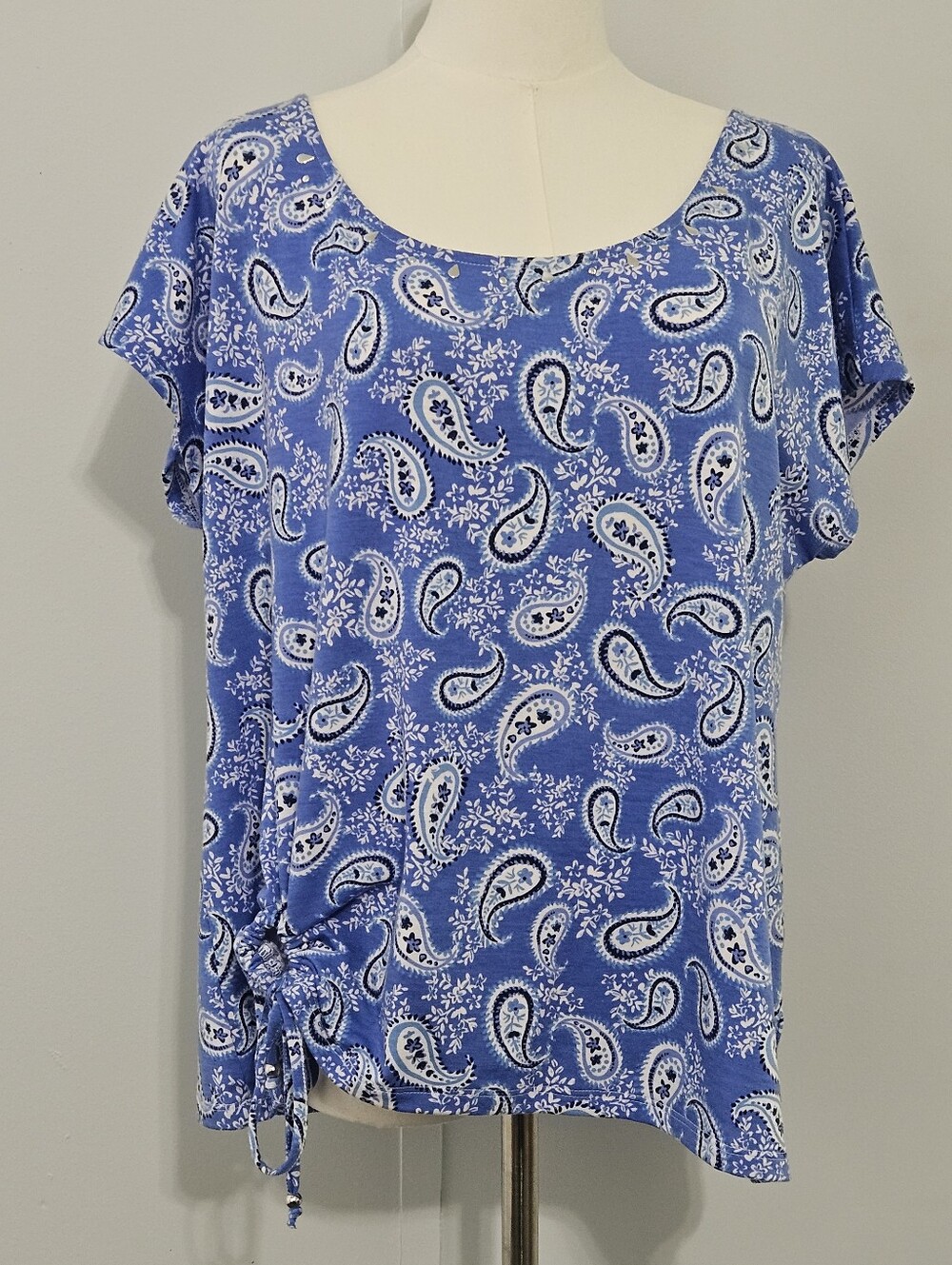 Hearts of Palm Size L Blue Paisley Short-sleeved Women's Blouse Shirt Top with